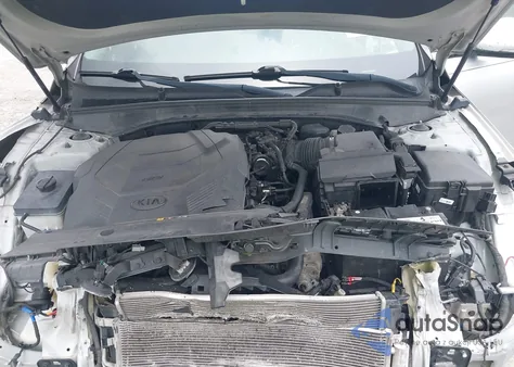 2017 Kia Cadenza Premium z USA, uszkodzony, nr VIN KNALC4J16H5080273